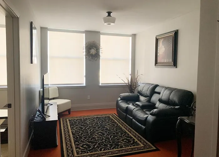 Downtown River Facing Gem Apartamento Aurora