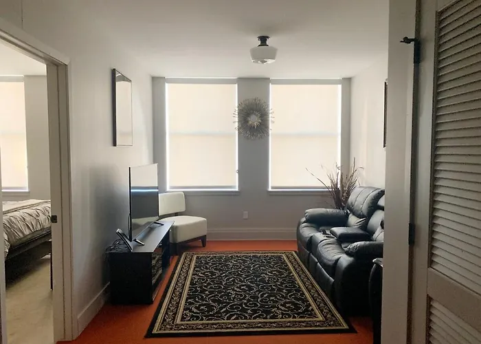 Downtown River Facing Gem Apartamento Aurora